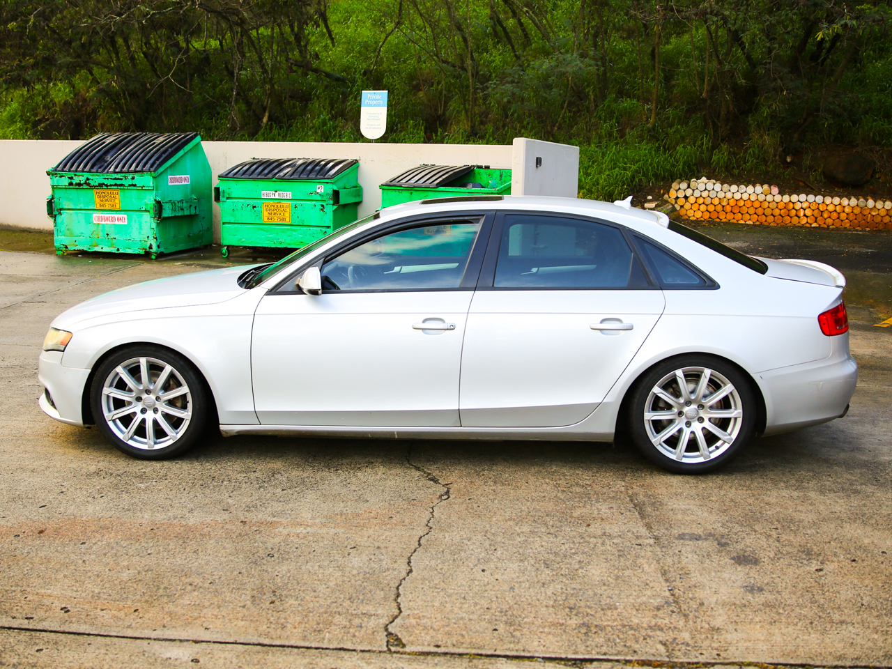 Audi A4 2.0T Premium Sedan 2011