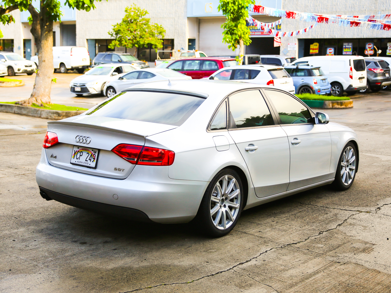 Audi A4 2.0T Premium Sedan 2011