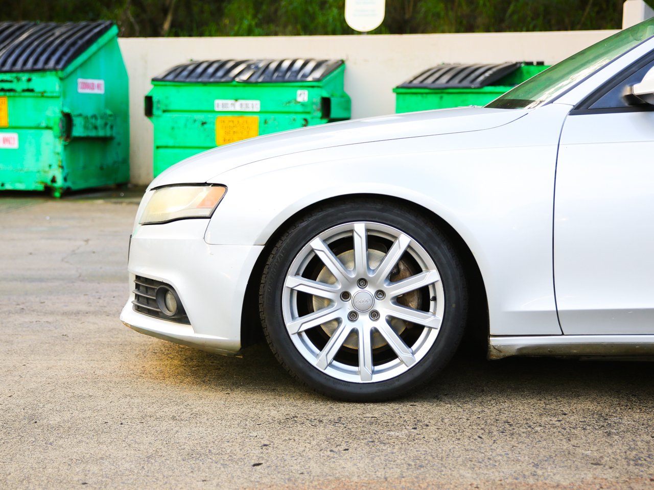 Audi A4 2.0T Premium Sedan 2011