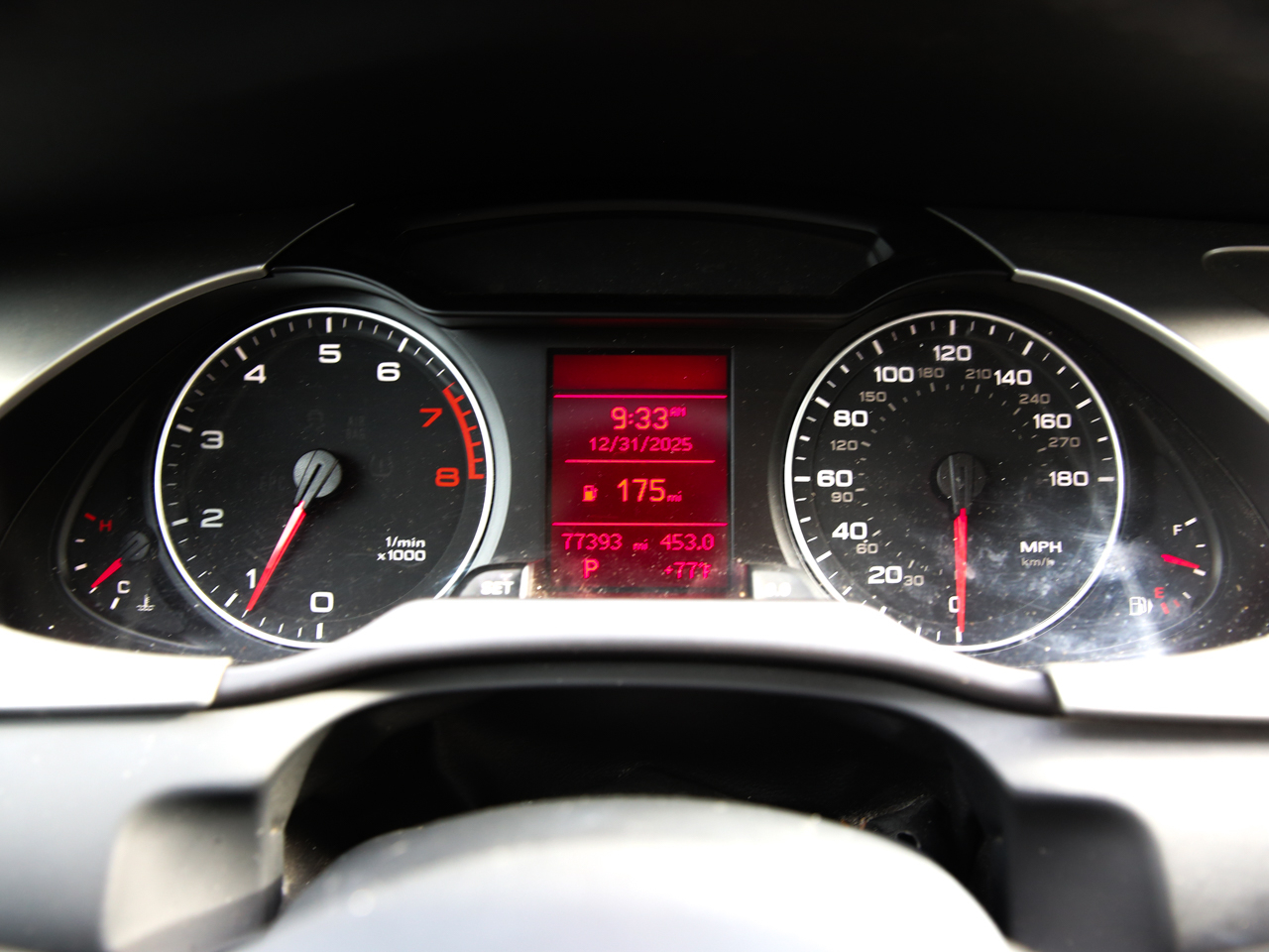 Audi A4 2.0T Premium Sedan 2011