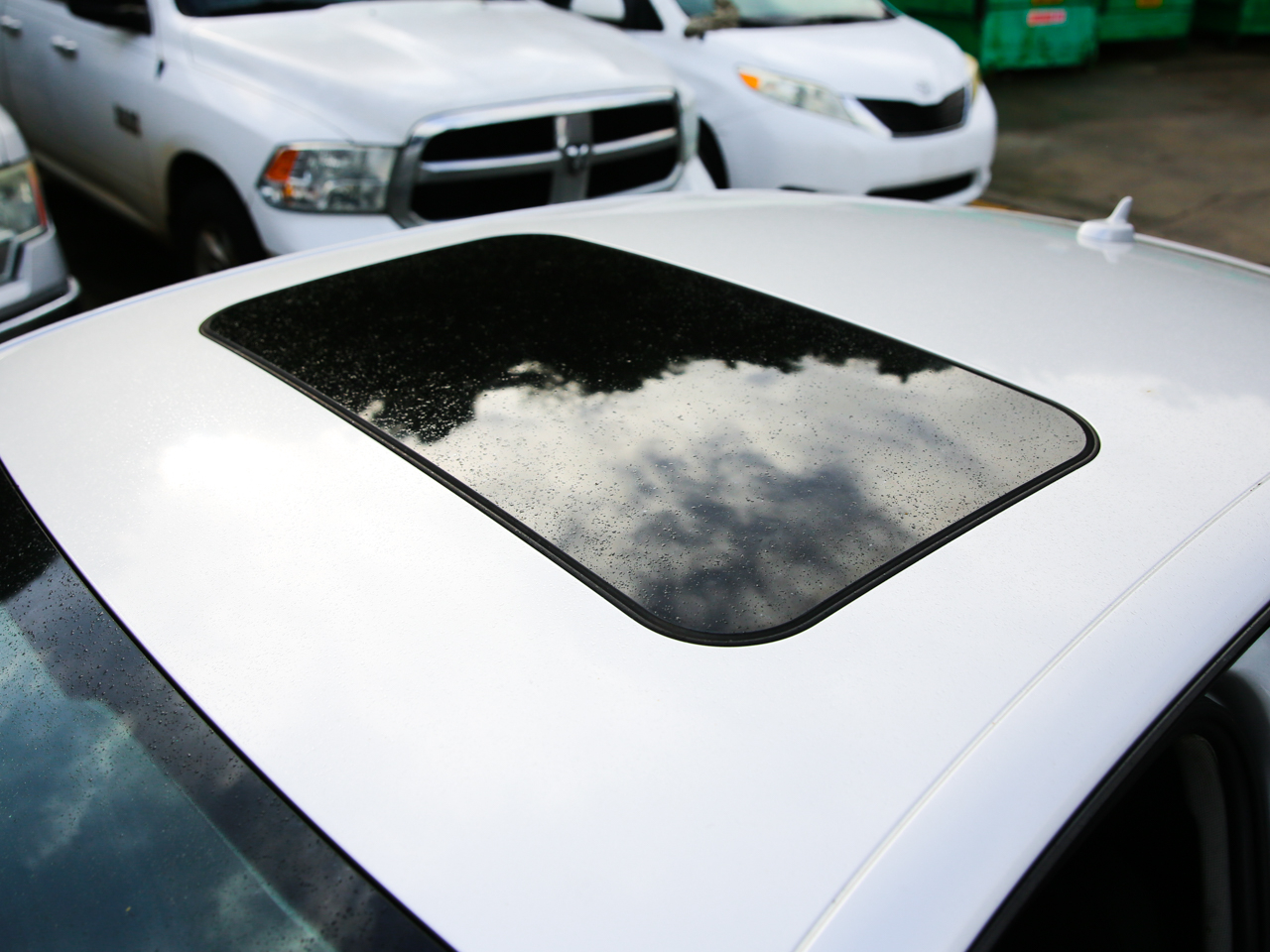 Audi A4 2.0T Premium Sedan 2011