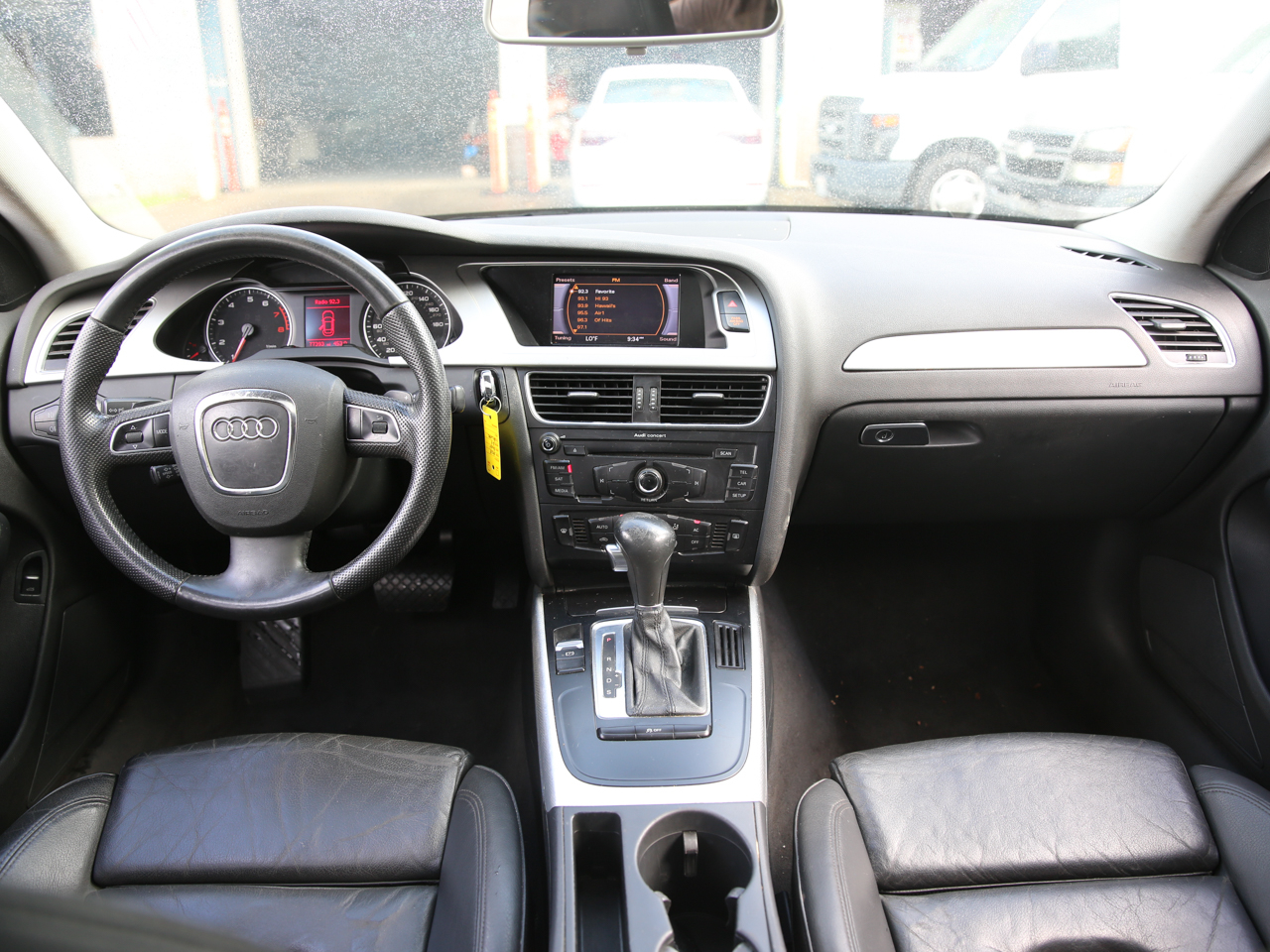 Audi A4 2.0T Premium Sedan 2011