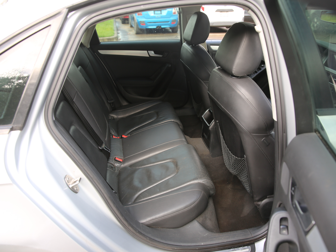 Audi A4 2.0T Premium Sedan 2011