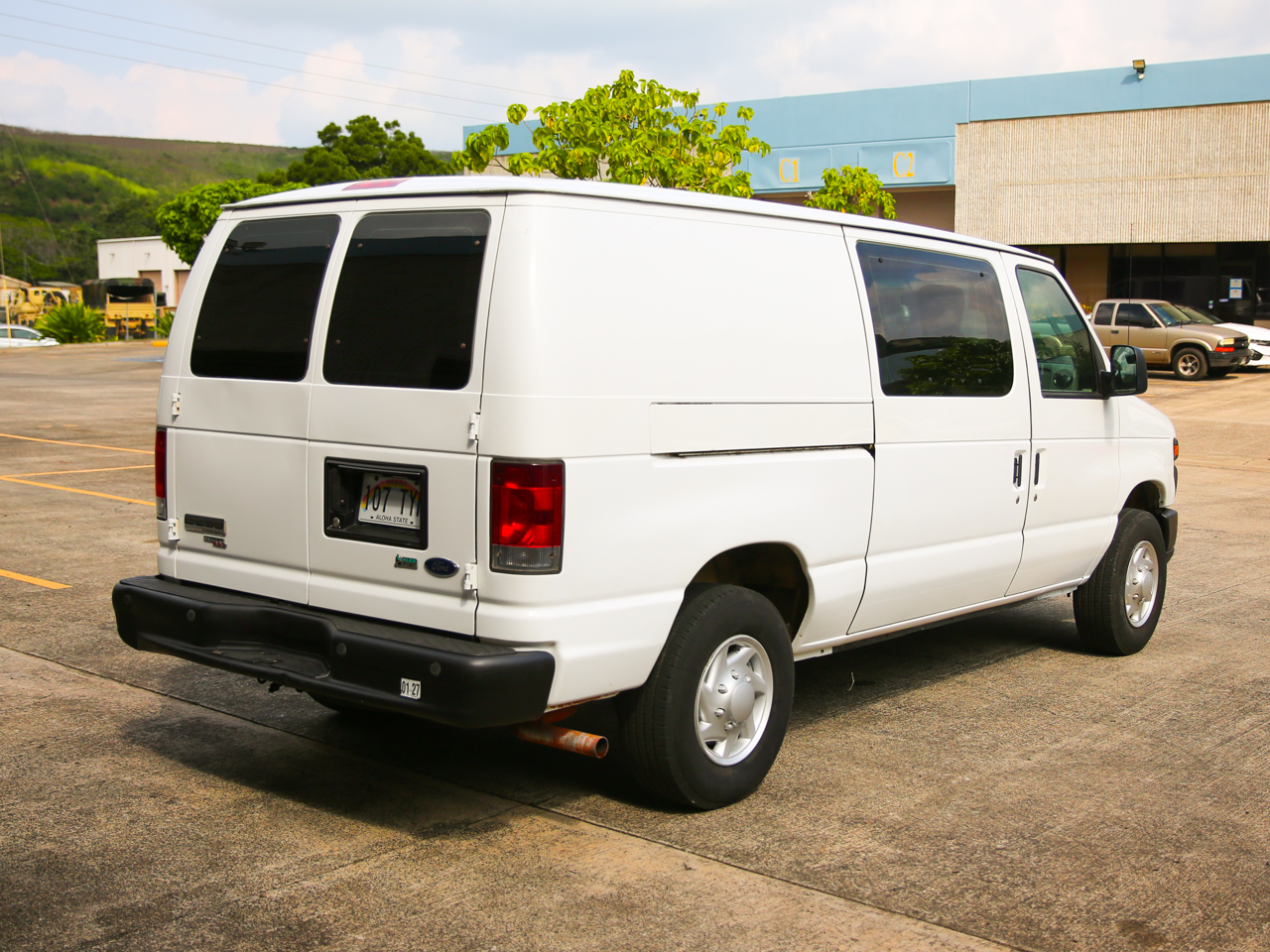 Ford Econoline Cargo Van E-250 2011
