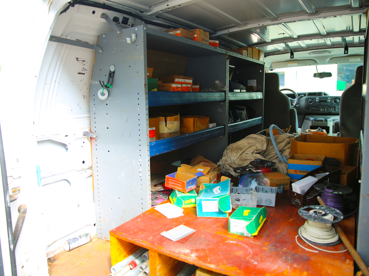 Ford Econoline Cargo Van E-250 2011