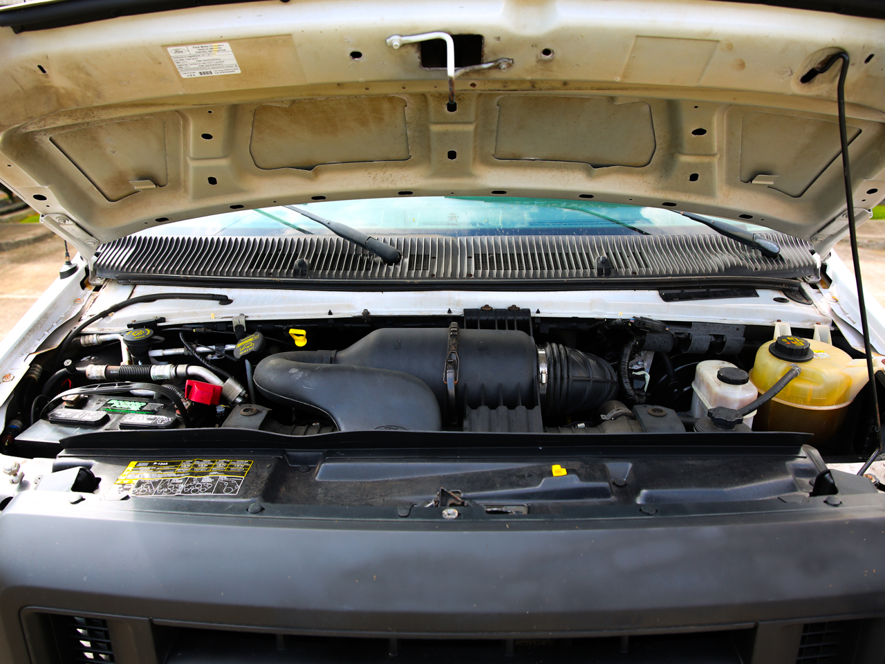 Ford Econoline Cargo Van E-250 2011