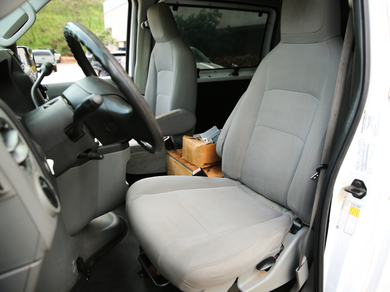 Ford Econoline Cargo Van E-250 2011