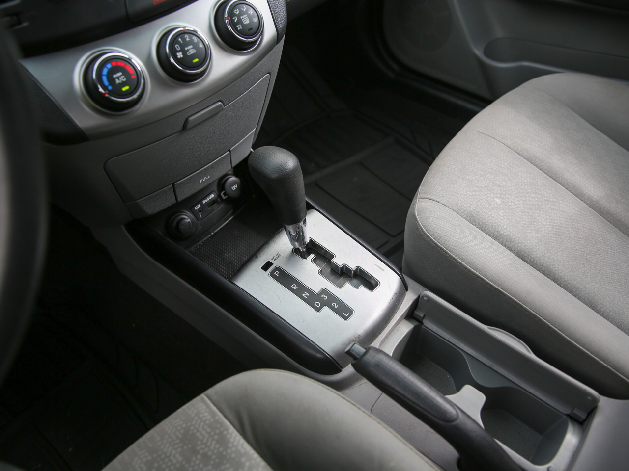 Hyundai Elantra  2010