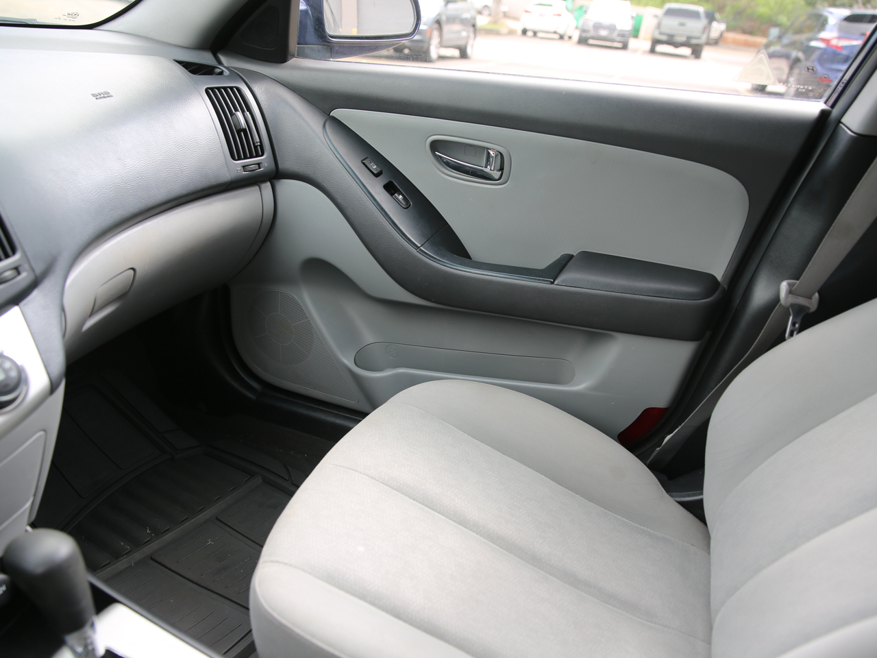 Hyundai Elantra  2010