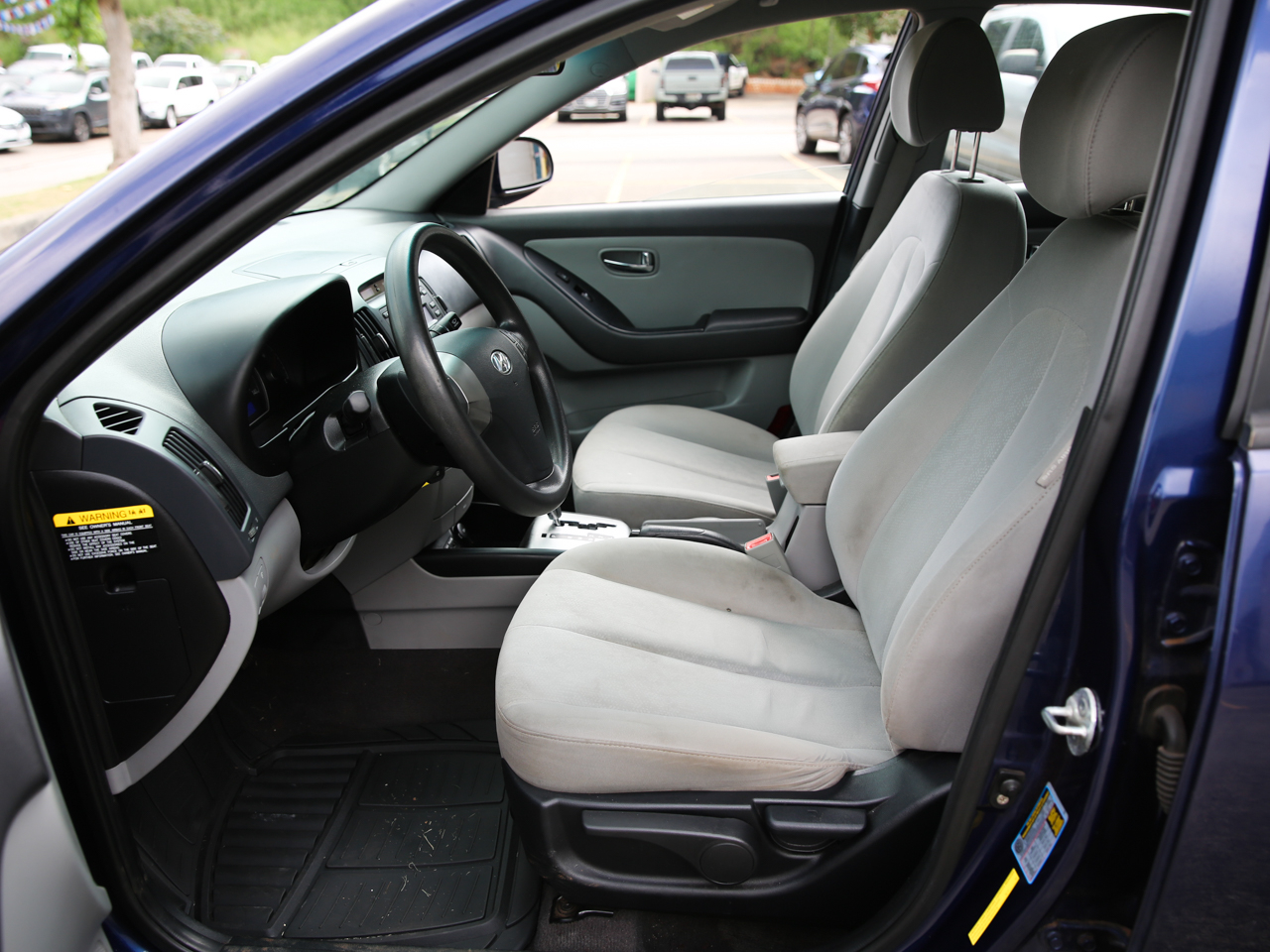 Hyundai Elantra  2010