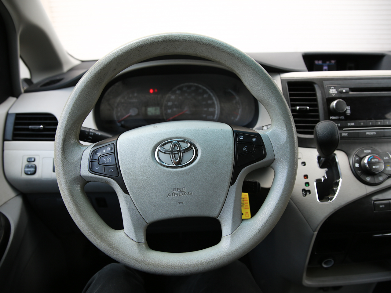 Toyota Sienna  2014