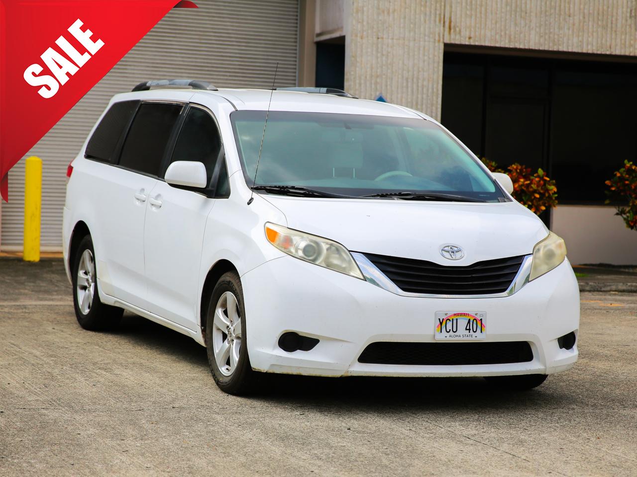 2014 Toyota Sienna LE Minivan