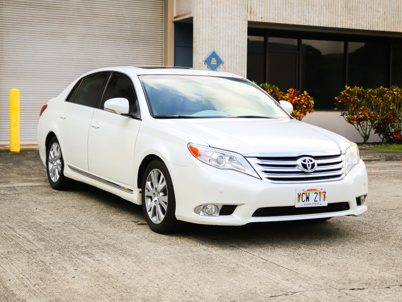 Toyota Avalon  2012