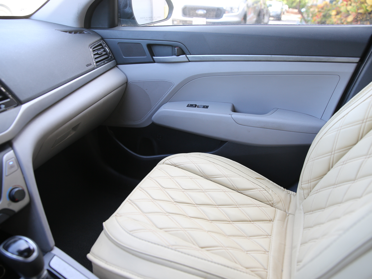 Hyundai Elantra  2017