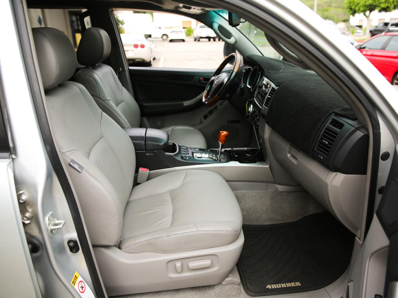 Toyota 4Runner Limited 4WD 2009