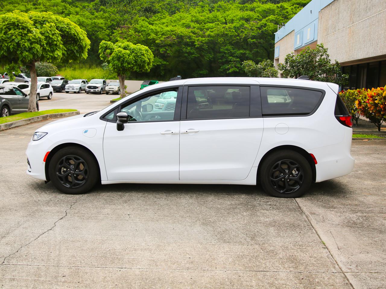 Chrysler Pacifica  2024