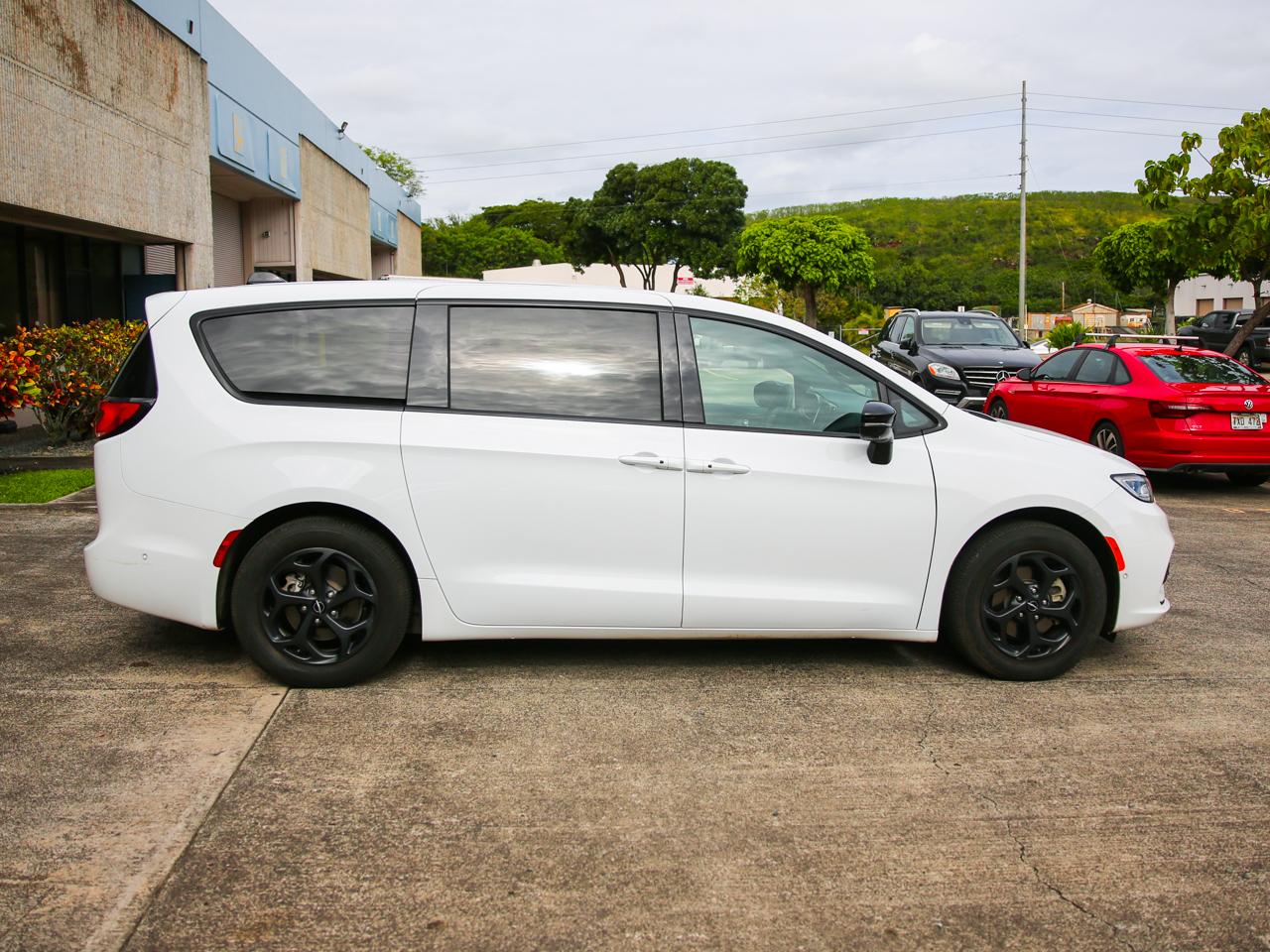 Chrysler Pacifica  2024