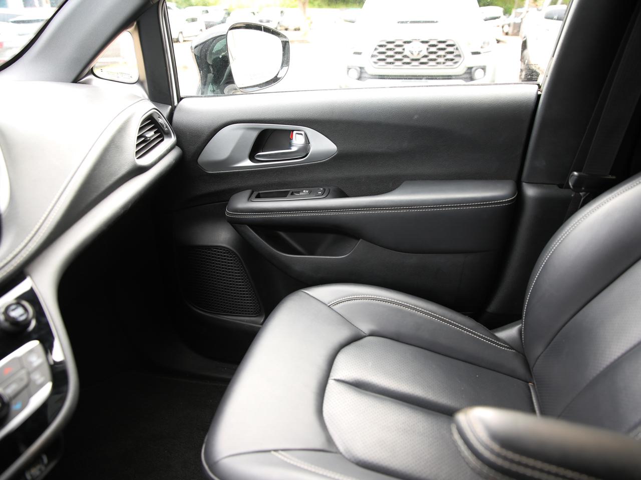 Chrysler Pacifica  2024