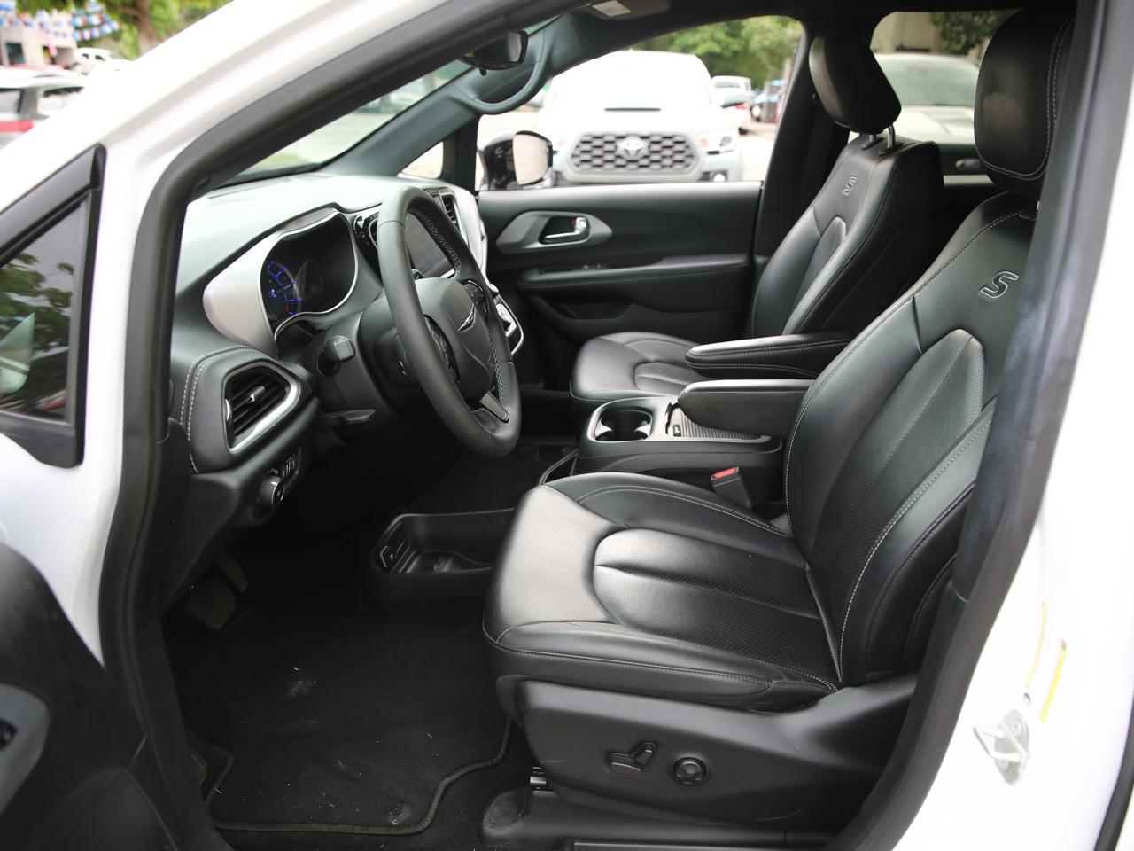 Chrysler Pacifica  2024