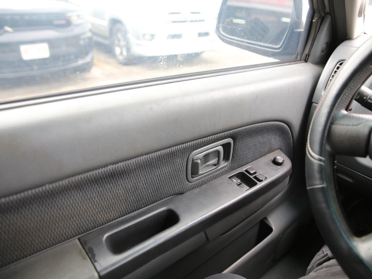 Nissan Frontier XE King Cab 2004