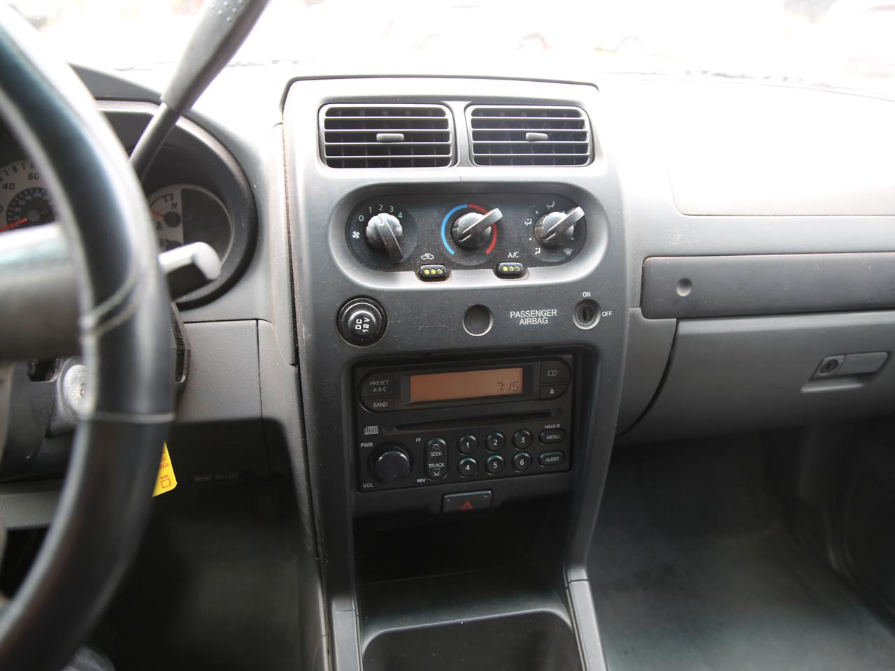 Nissan Frontier XE King Cab 2004