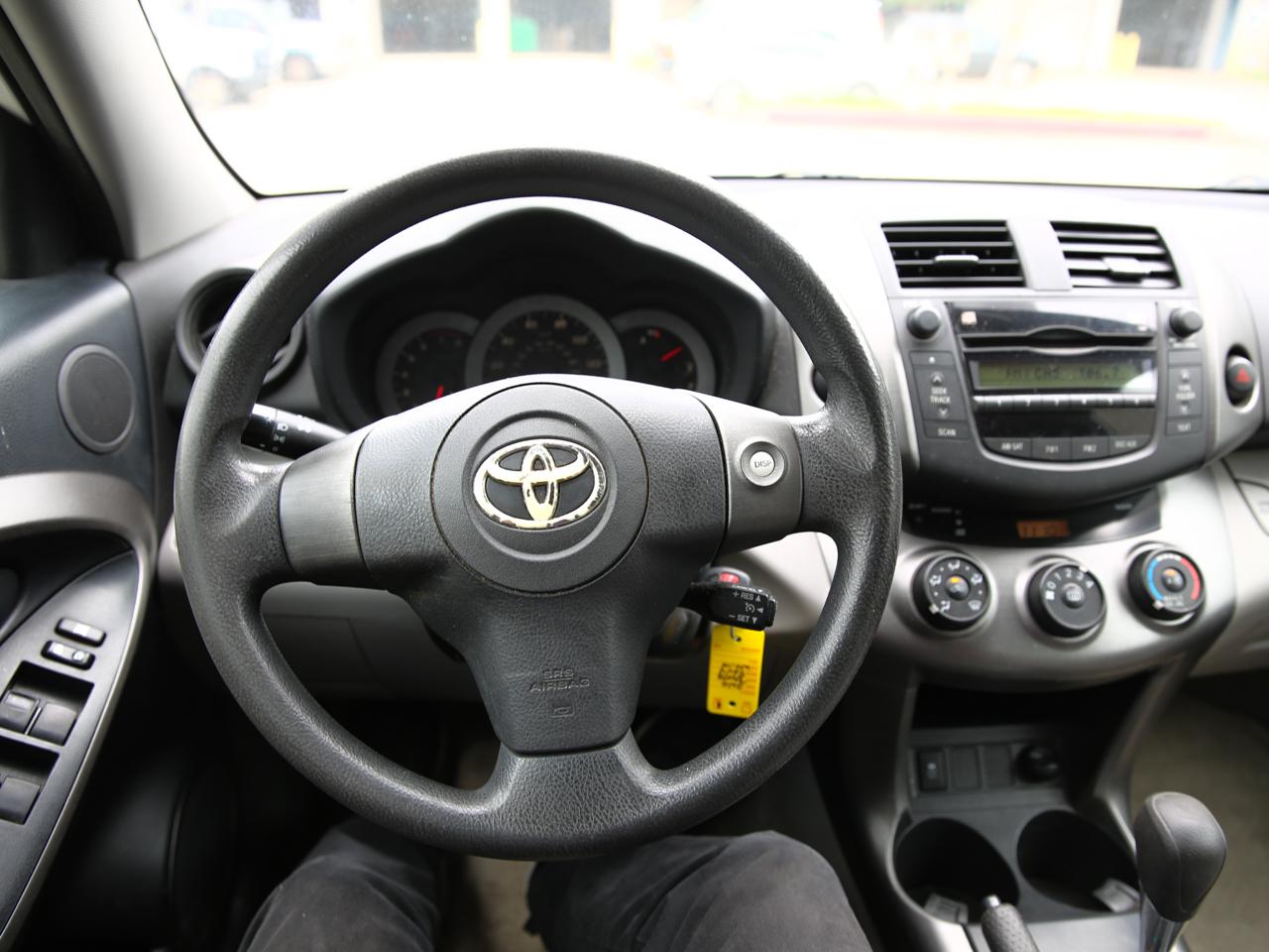 Toyota RAV4  2010