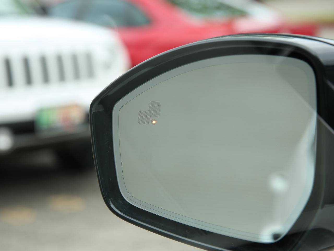 Land Rover Discovery Sport  2020