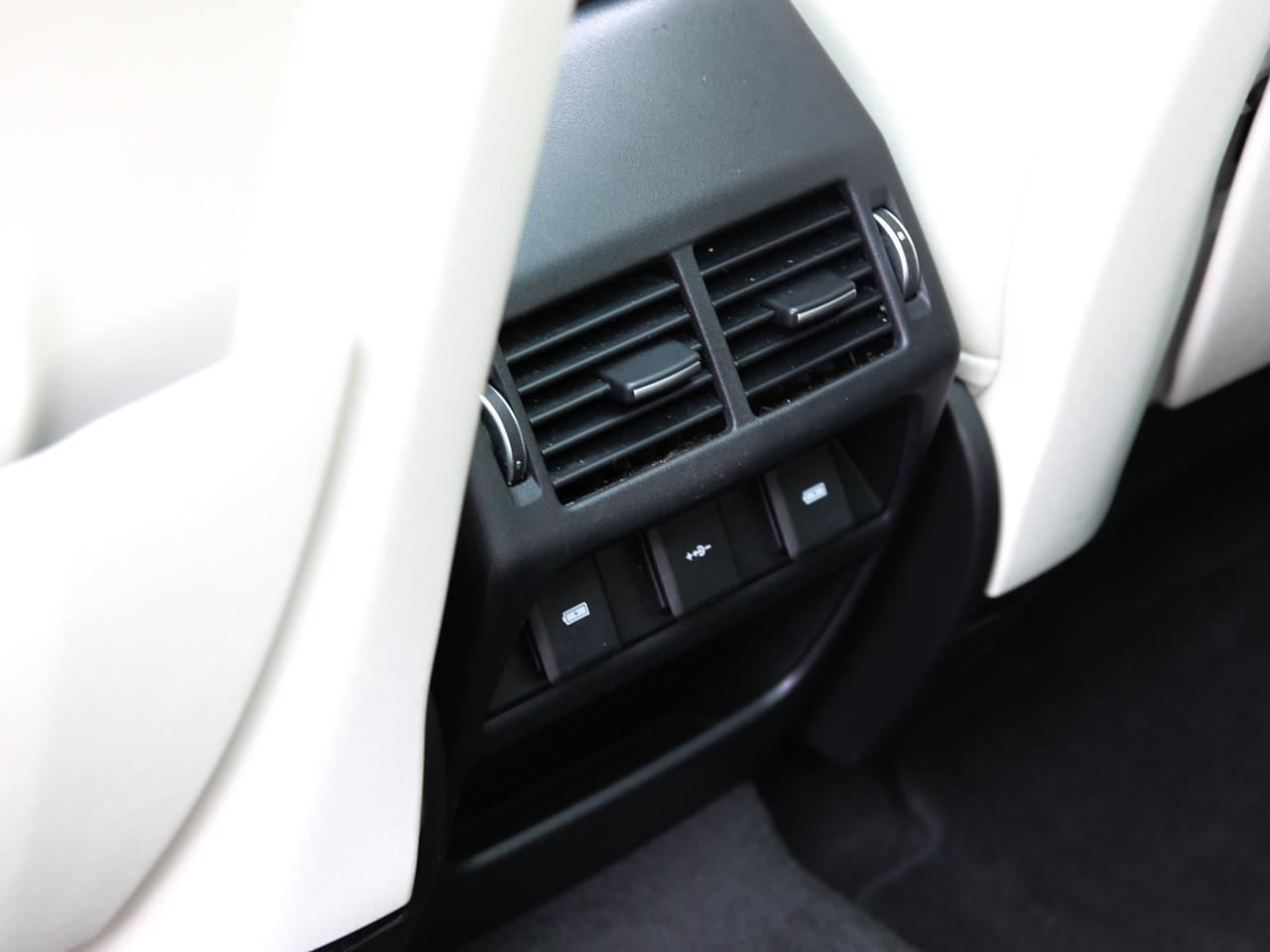 Land Rover Discovery Sport  2020