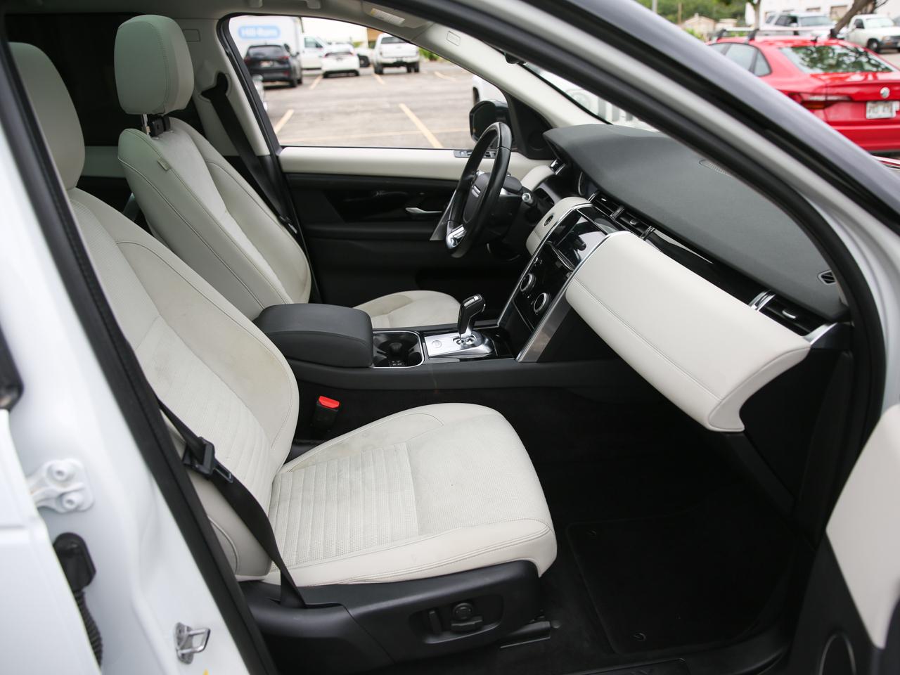 Land Rover Discovery Sport  2020