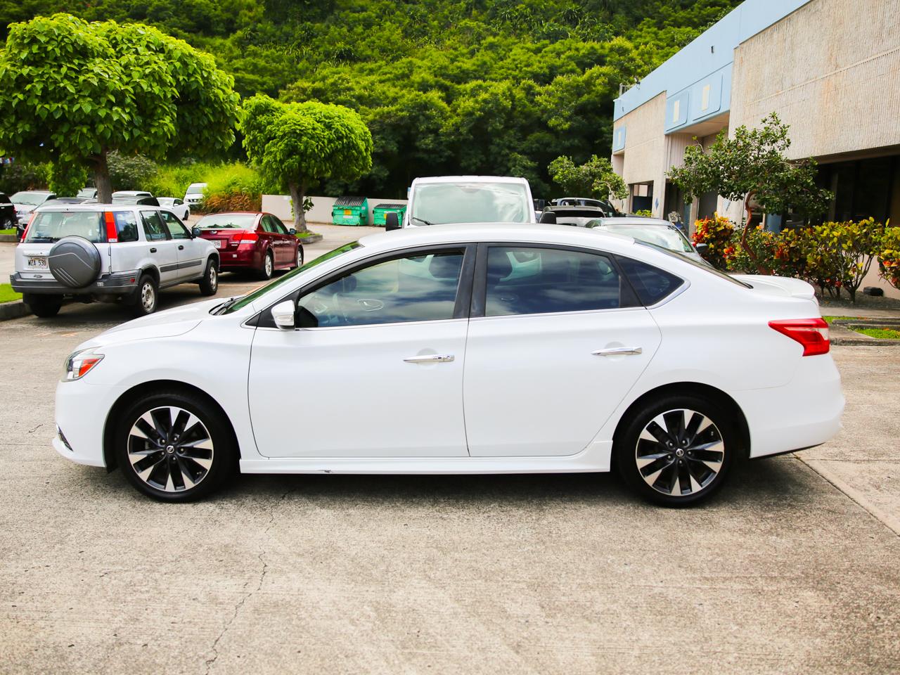 Nissan Sentra SR Sedan 2016