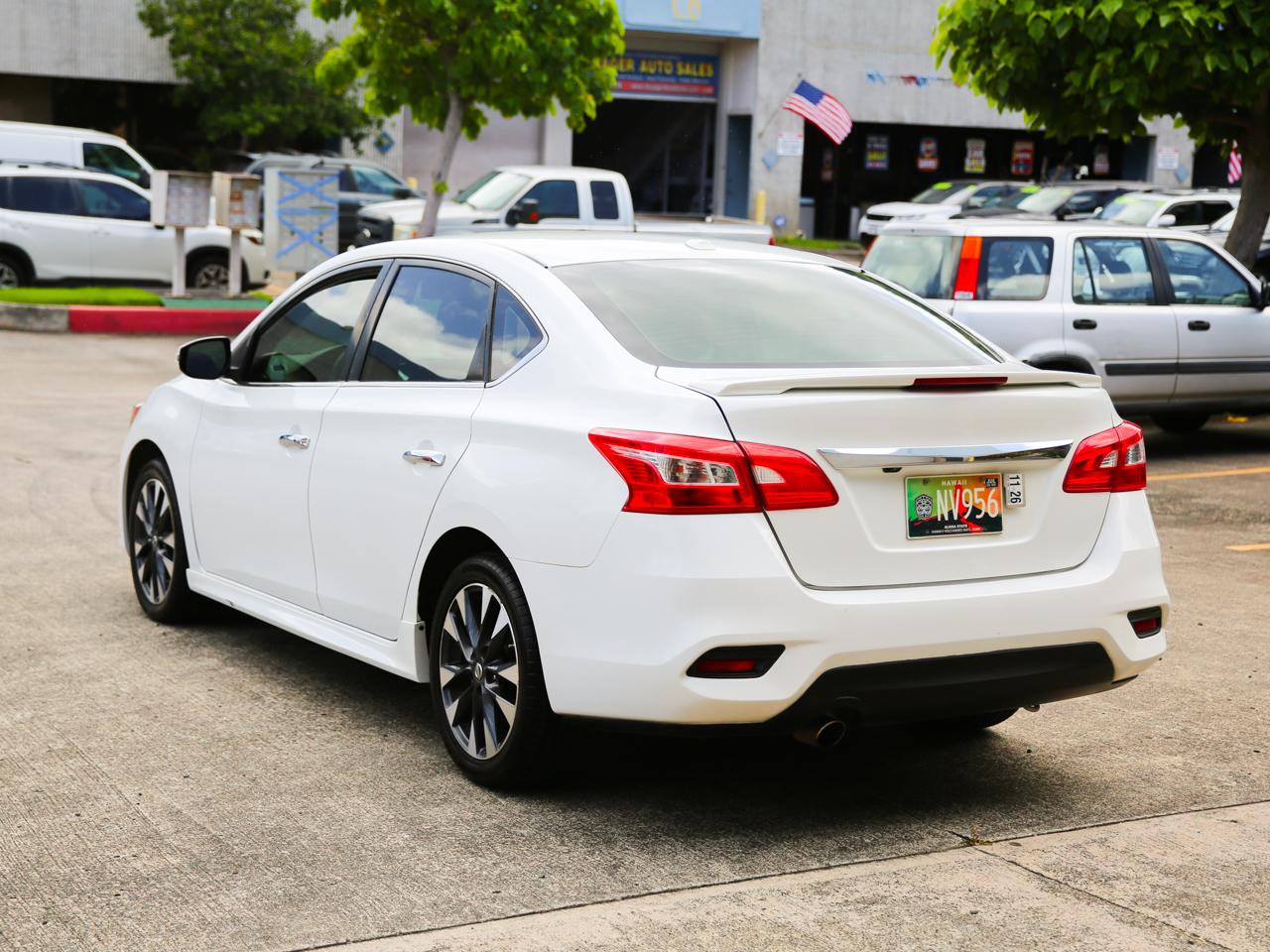 Nissan Sentra SR Sedan 2016