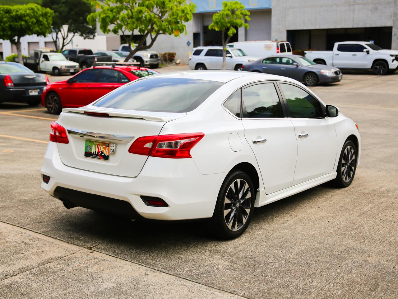 Nissan Sentra SR Sedan 2016