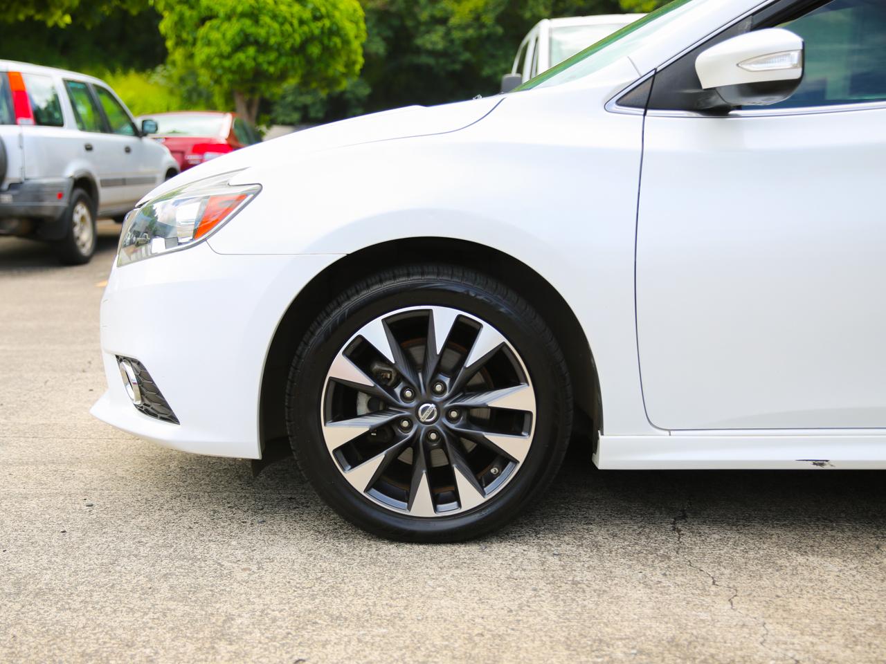 Nissan Sentra SR Sedan 2016