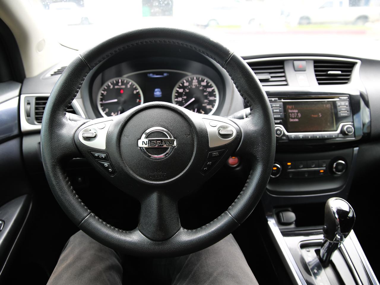 Nissan Sentra SR Sedan 2016