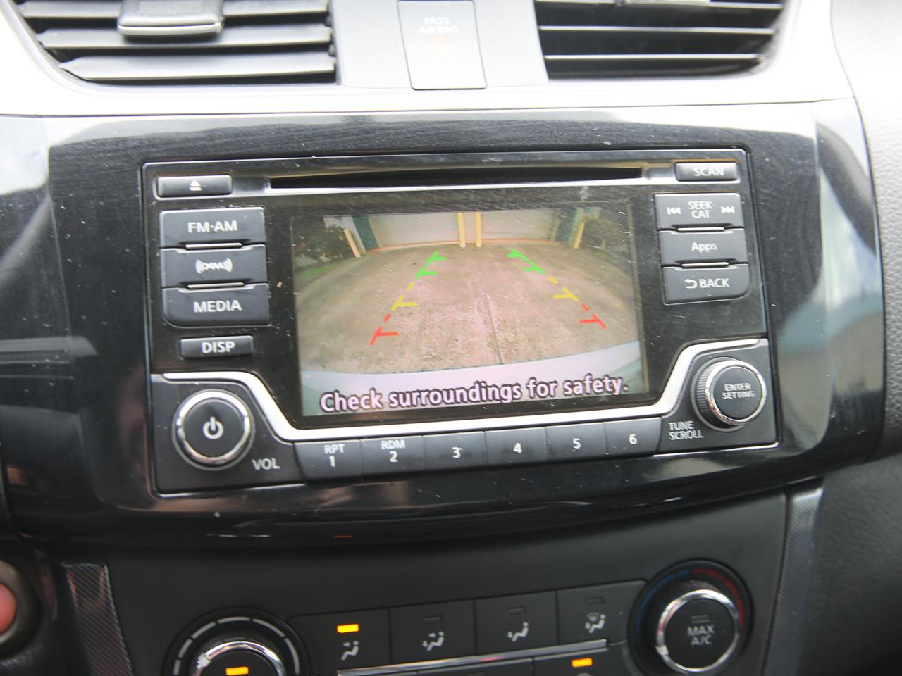 Nissan Sentra SR Sedan 2016