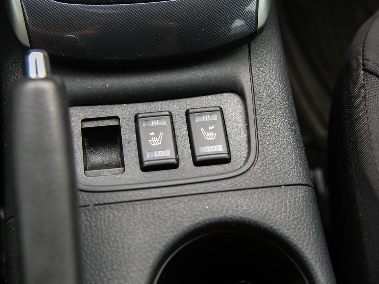 Nissan Sentra SR Sedan 2016