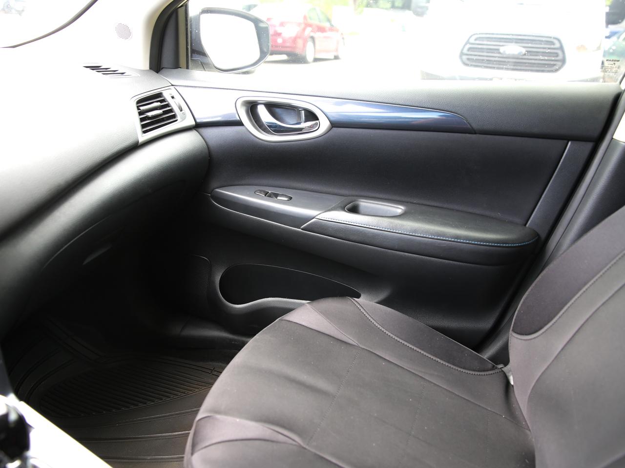 Nissan Sentra SR Sedan 2016