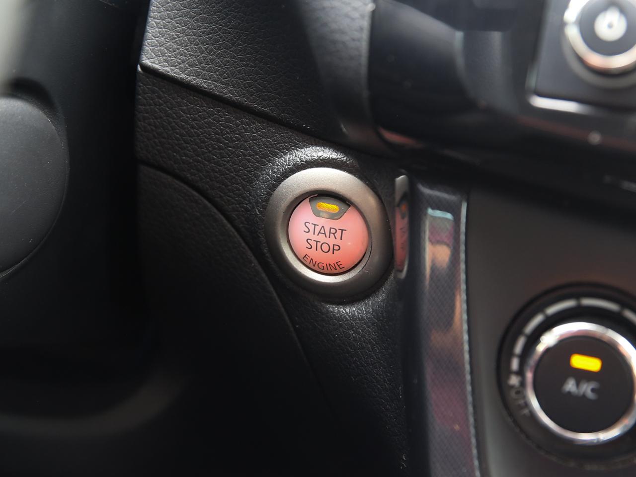 Nissan Sentra SR Sedan 2016