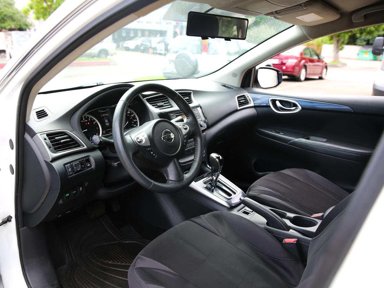 Nissan Sentra SR Sedan 2016