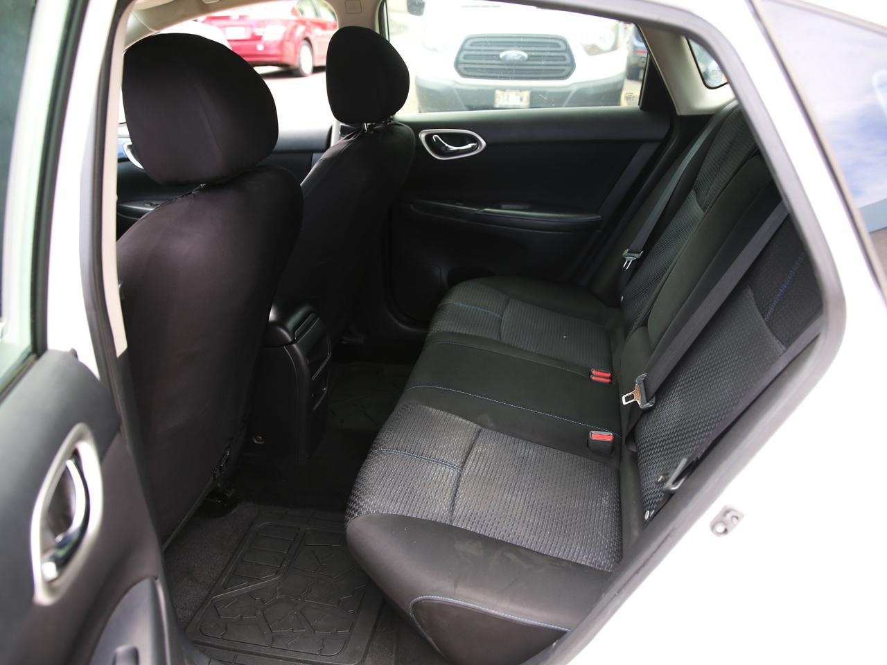 Nissan Sentra SR Sedan 2016