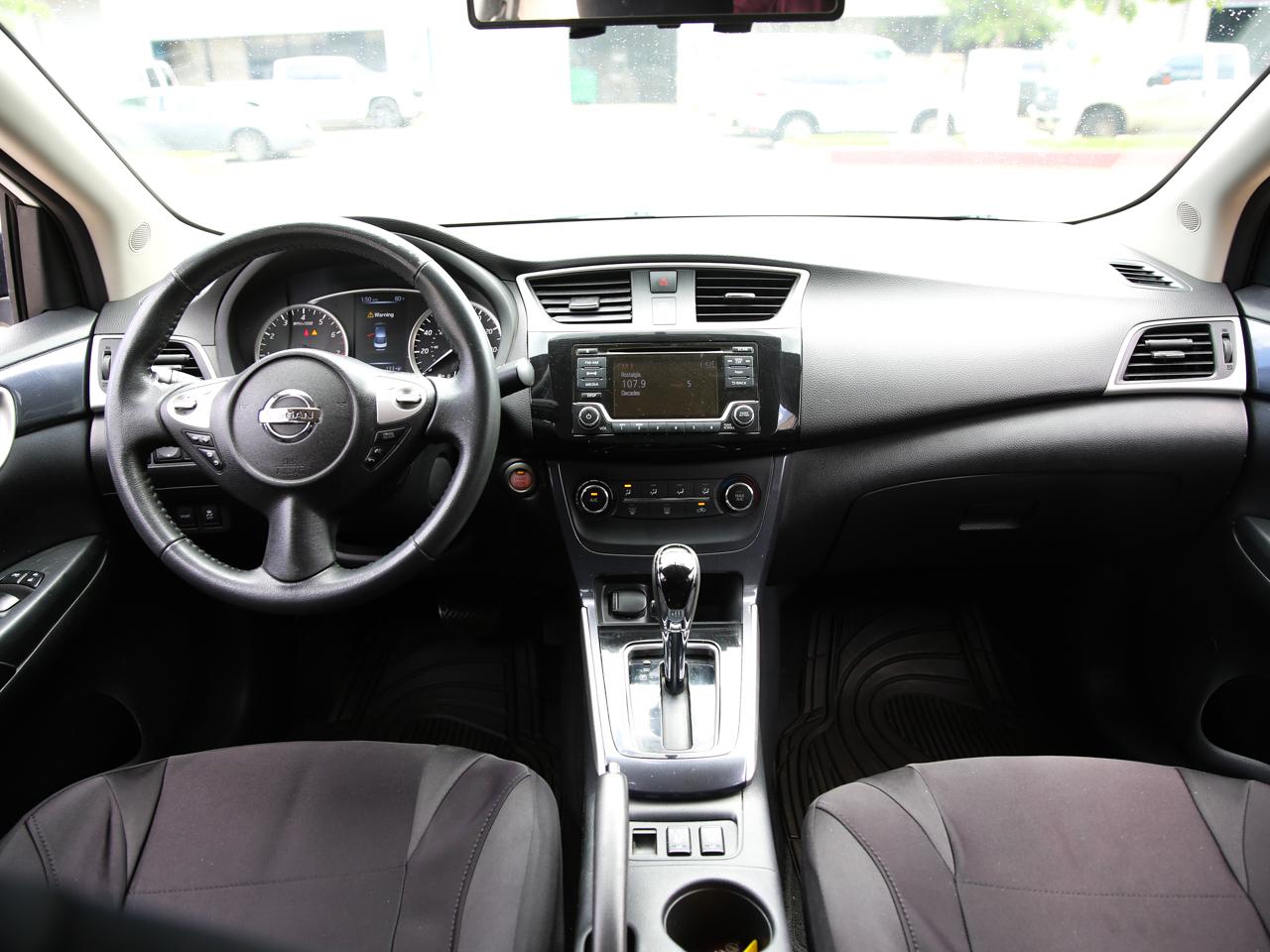 Nissan Sentra SR Sedan 2016