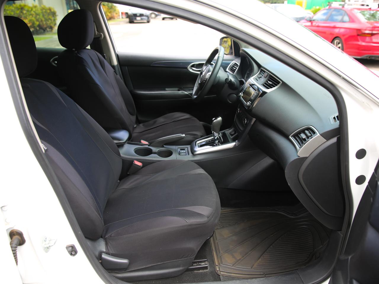 Nissan Sentra SR Sedan 2016