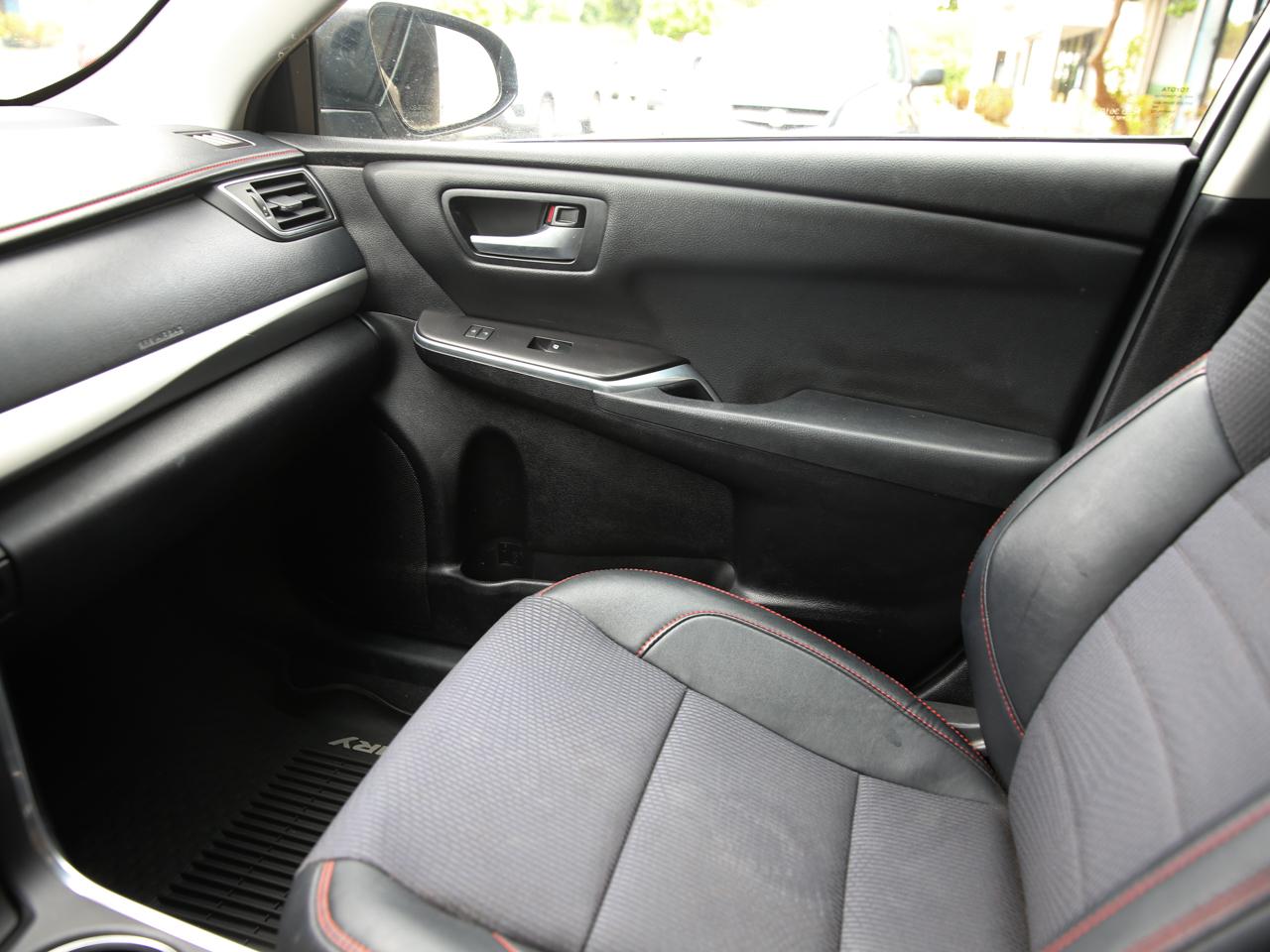 Toyota Camry  2016