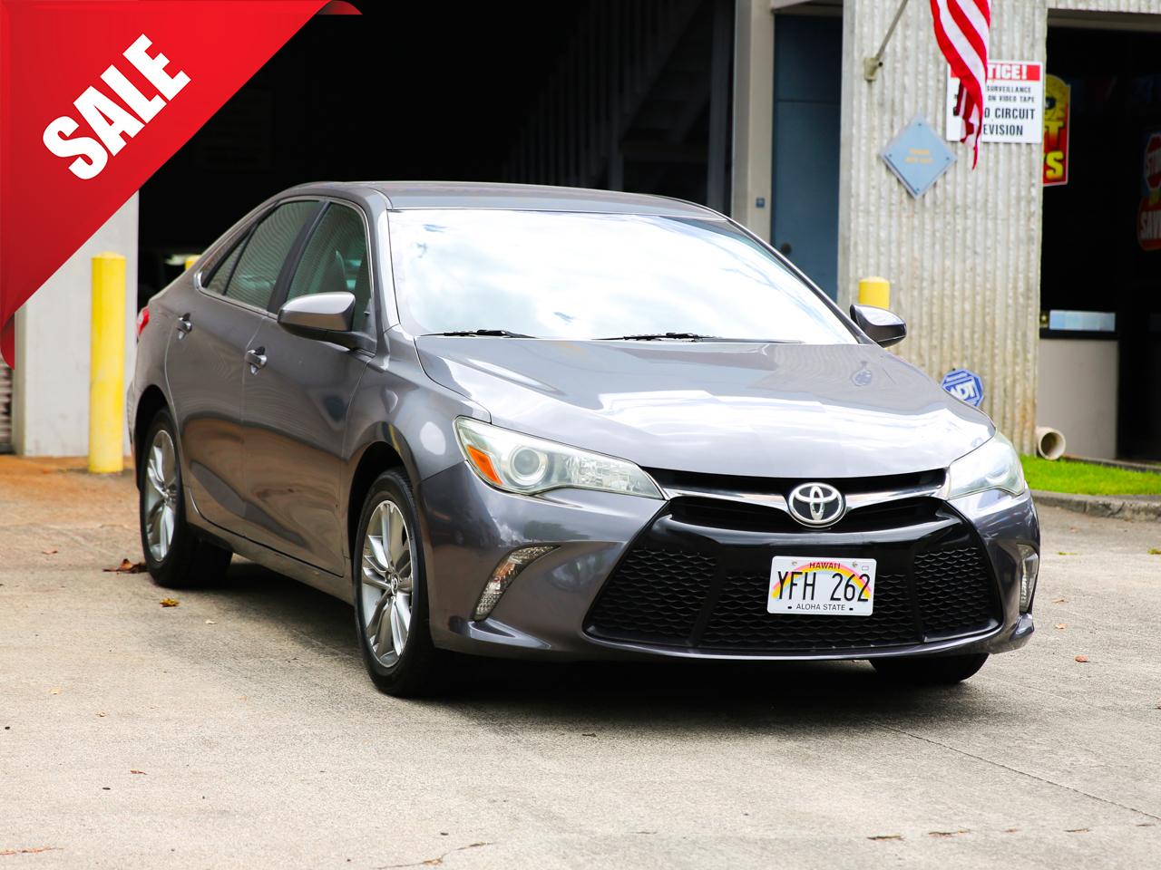 2016 Toyota Camry SE Sedan