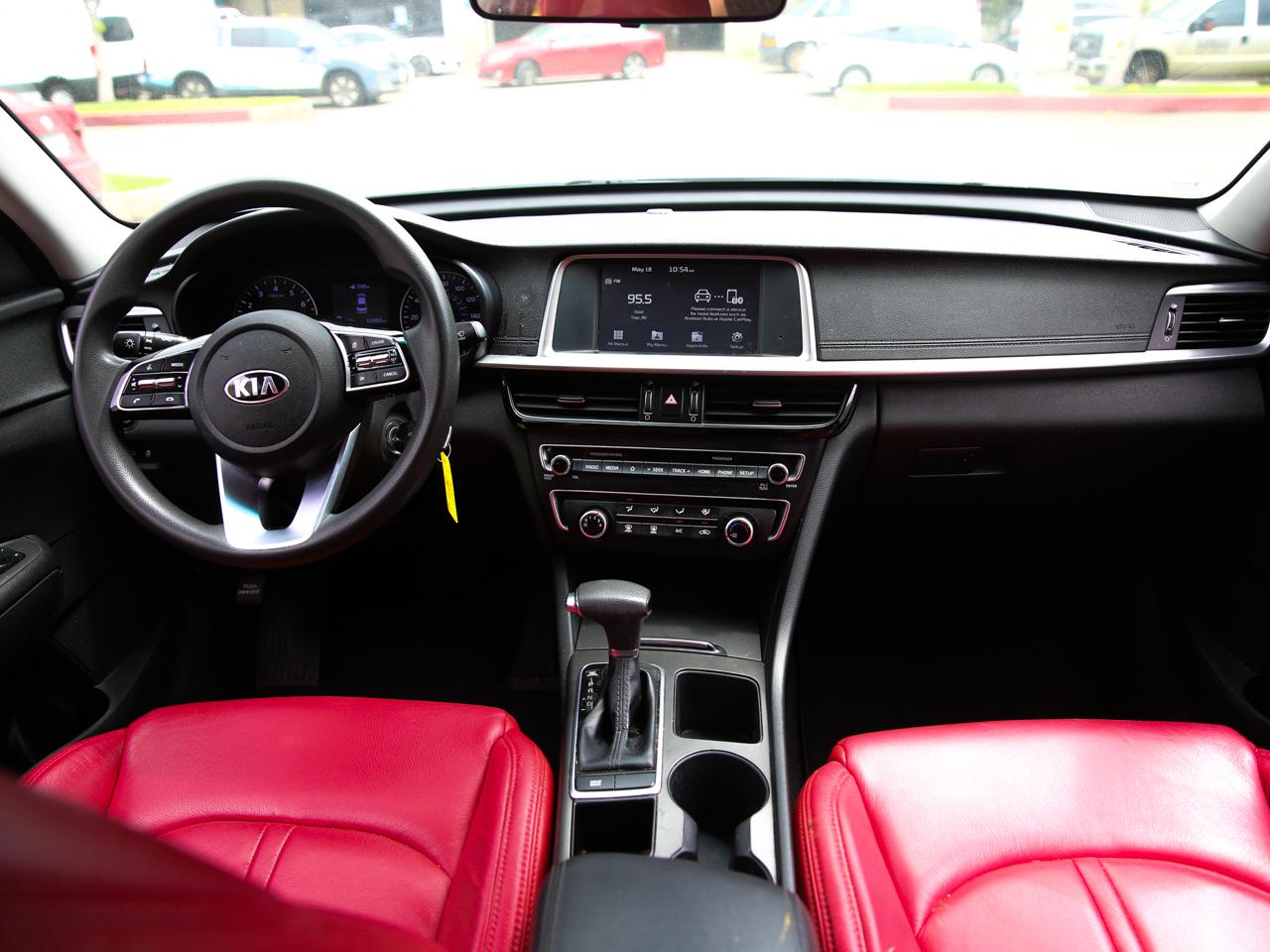 Kia Optima  2020