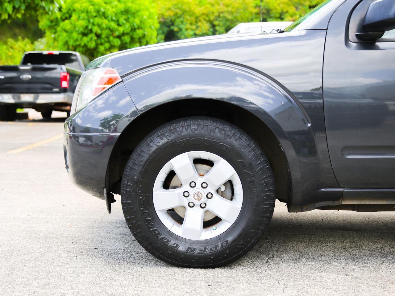 Nissan Frontier  2012