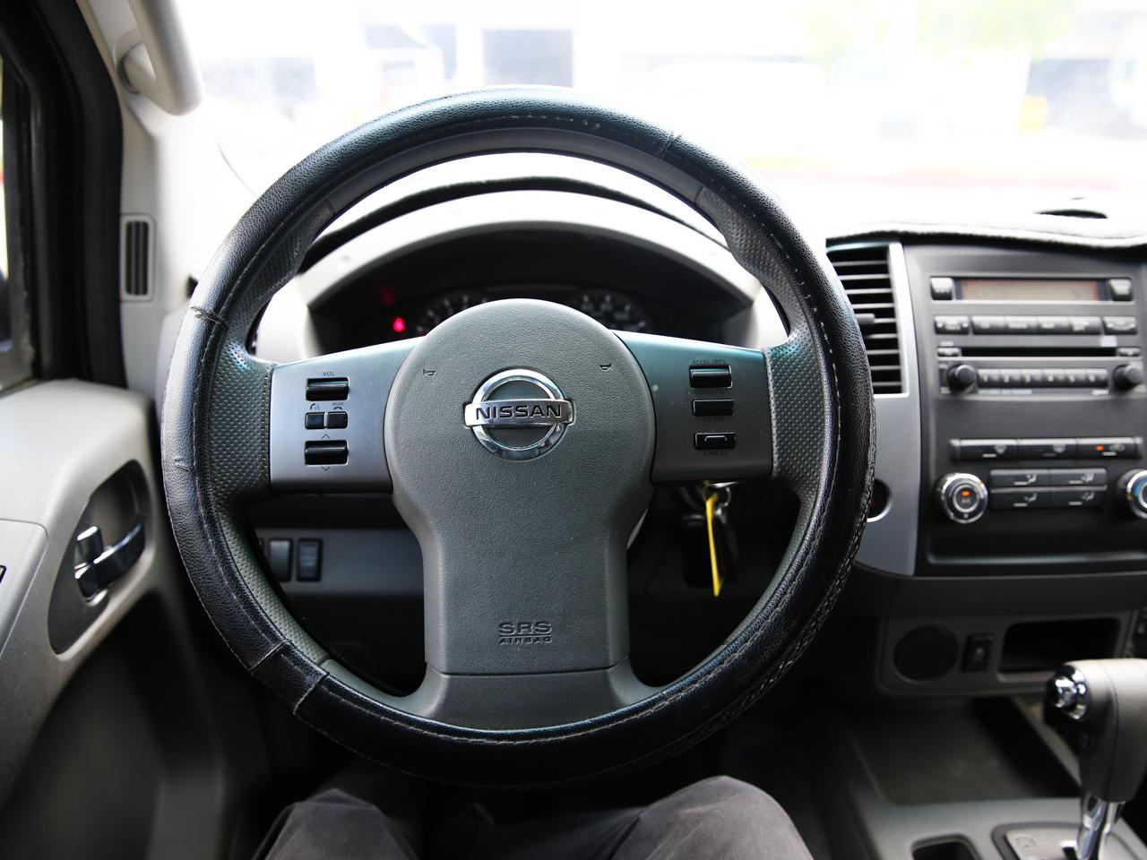 Nissan Frontier  2012