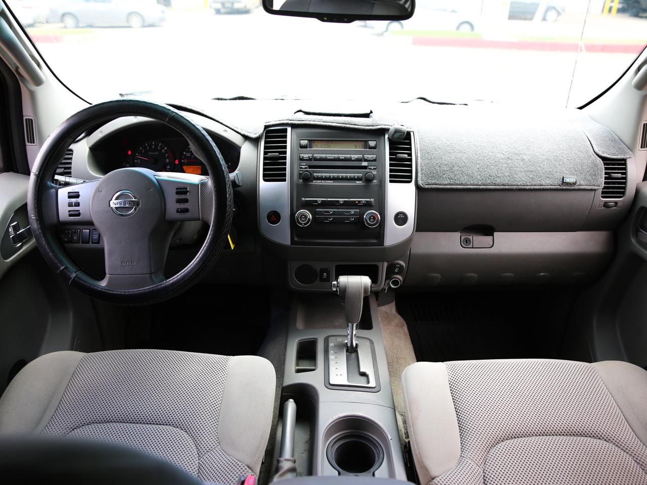 Nissan Frontier  2012