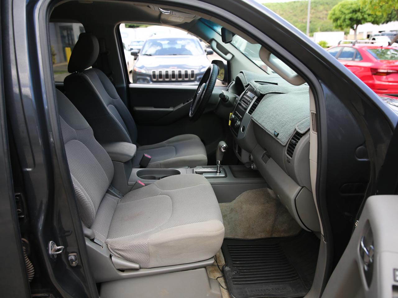 Nissan Frontier  2012