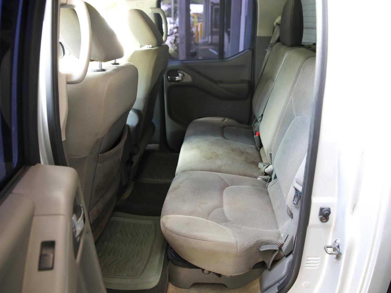 Nissan Frontier  2012